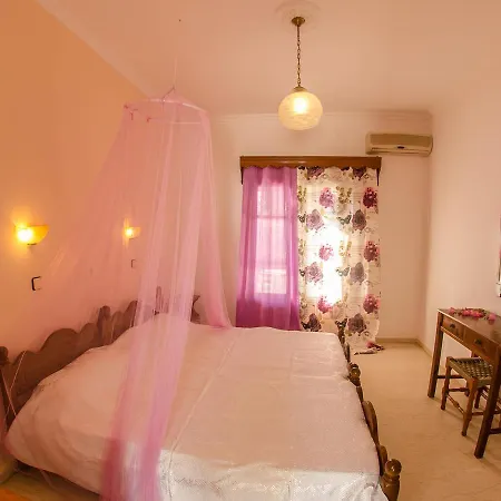 Aparthotel Takis Sidárion